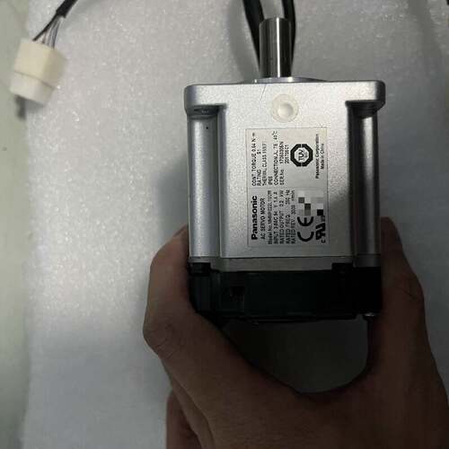 议 价伺服电机MHMF022L1U2M200W功率额定功率工业自动可 维修