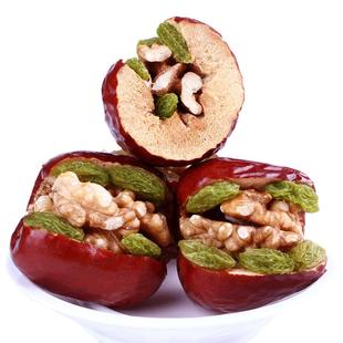 红枣夹核桃新疆特产级和田大枣加核桃仁葡萄干夹心枣抱抱果零食