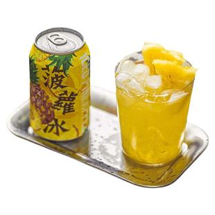 港式茶餐厅菠萝冰果肉华文冰室嚼着喝果汁饮料透心凉夏天饮品