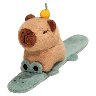 挂在手上卡皮巴拉玩偶啪啪圈手环水豚公仔毛绒拍拍手腕挂件小玩具