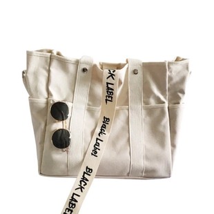 一直在背的单肩大方包。hin酷!韩国ulzzang复古原宿斜挎容量书包