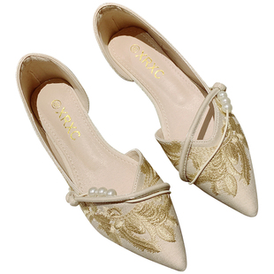 国风刺绣布面显瘦尖头平底婚鞋女2025年新款一脚套侧空软底单鞋