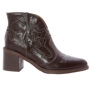 新国风粗跟尖头小短靴子新款春秋短筒高跟鞋羊皮高级感女式骑士靴