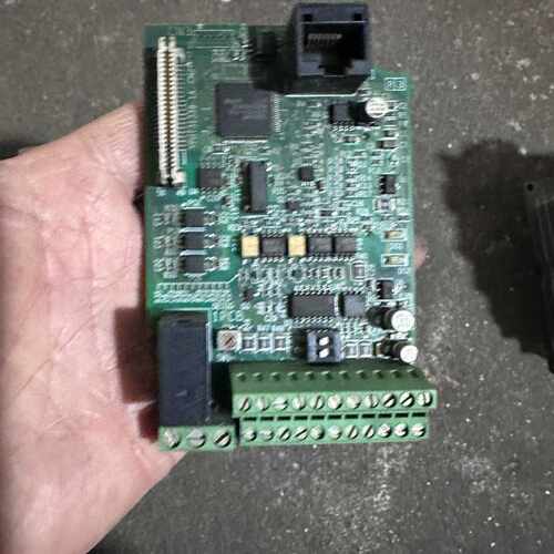 询价安川VS-606V7变频器CPU主板，功率2.2KW,380