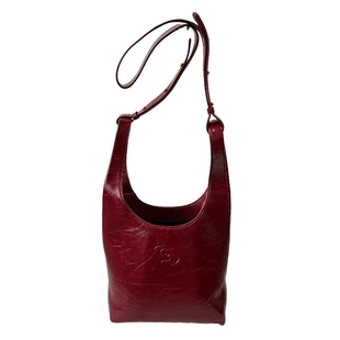 BINGBONG|原创 不仅仅是菜篮子 手提水桶包大容量通勤红色斜挎包