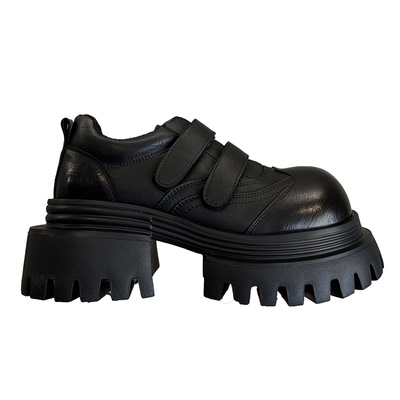 这双配阔腿裤的鞋太好看了