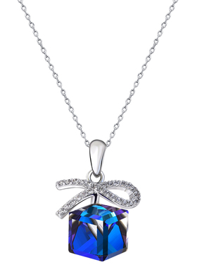 采用施华洛世奇元素女设计感项链