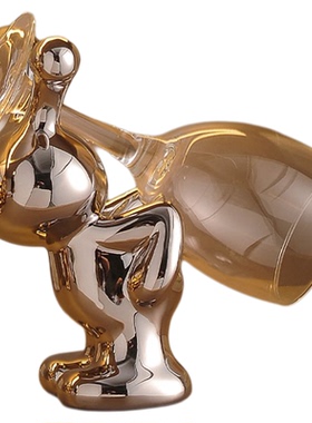 兔子酒架相伴，美酒时光悠然