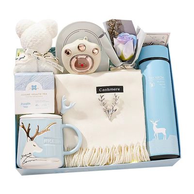 圣诞礼物送女生女朋友围巾礼盒