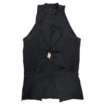 辣妹风镂空金属纽结性感修身背心