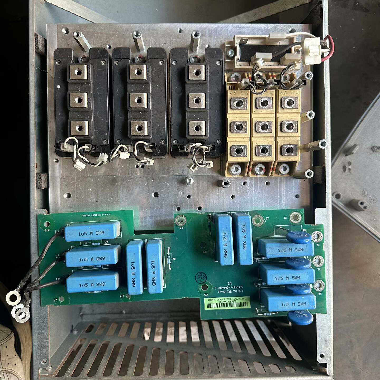 溢价-变频器55KW配件，灰色外壳，白色外壳，散热器，整流桥图片
