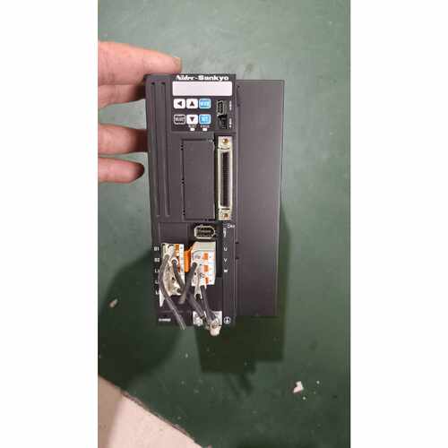 溢价-三协驱动器DA26B111.5K一台未使用过的