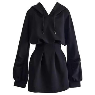 黑色卫衣连衣裙女短款连帽收腰秋冬季学生裙子长袖运动轻奢高级感