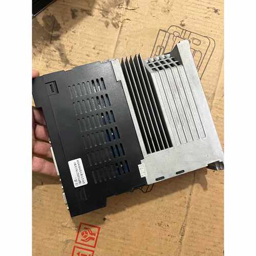 议价力川B2交流伺服驱动器 LB2-233002-MB133