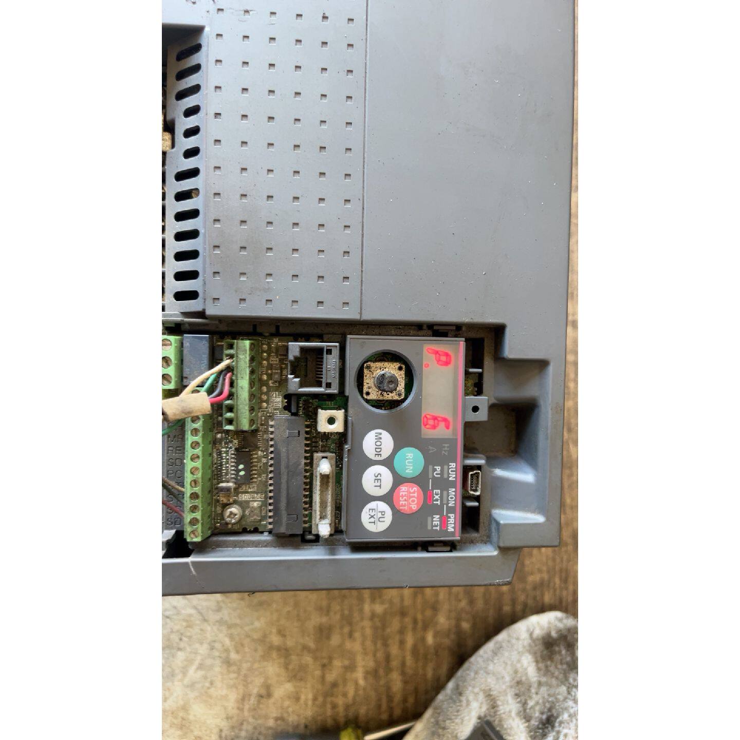 议价三菱变频器FR-E740-5.5K-CHT  5.5KW