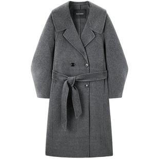 太平鸟纸片人大衣冬季款质感灯笼袖A1AAE420C