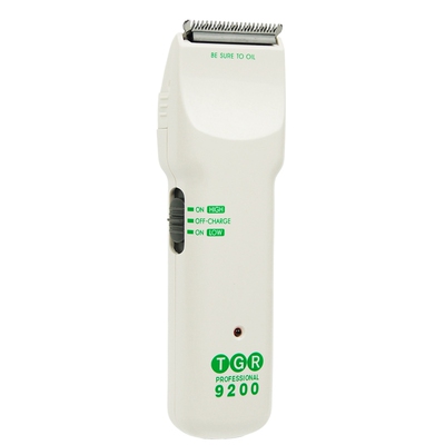 剪切平滑不毛躁理发器小巧轻便