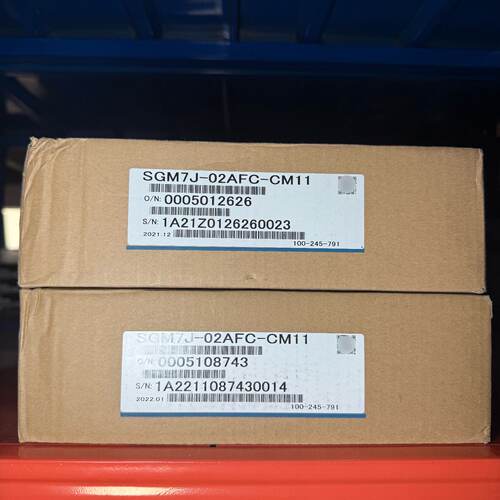 议价全新安川 SGM7J-02AFC-CM11 200W伺服马达原装功能完好
