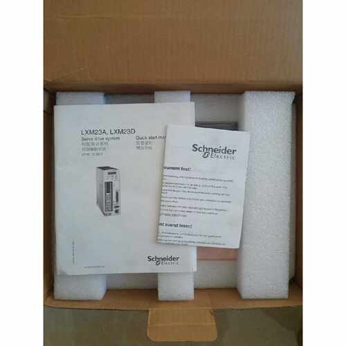 议价施耐德驱动器全新      LXM23DU20M3X