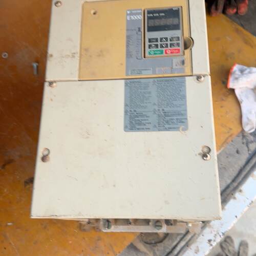 咨询后拍CIMR-EB4A0058AAA拆机安川E1000变频器