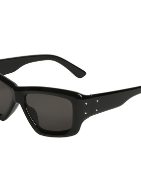 粗框黑色大框显脸小墨镜