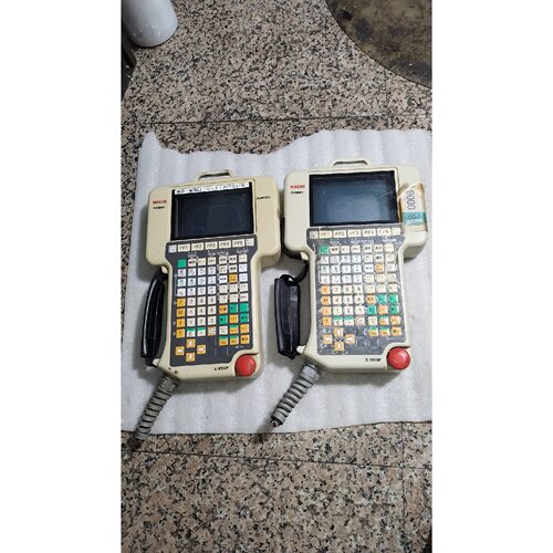 议价NACHI那智不二越示教器ROP500  二个。
