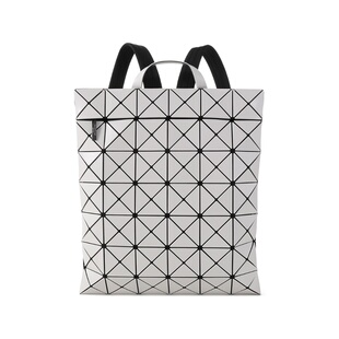 ISSEY MIYAKE 菱格哑光 PVC 双肩包背包 男女同款情侣款 淡灰色