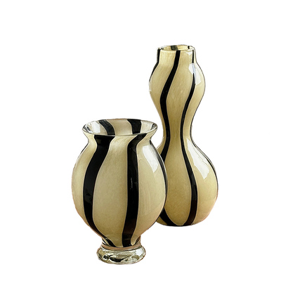 侘寂风玻璃花瓶单支花器