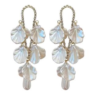 白色花朵夸张耳环高级感长款流苏珍珠耳饰新娘独特耳坠2025新款女