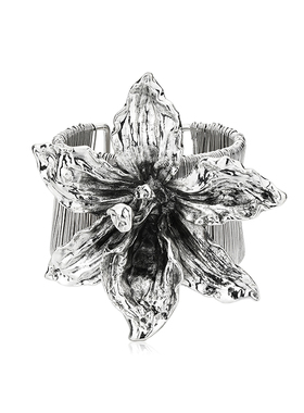 1JINN M2M 复古宫廷风金属立体花朵手镯女小众轻奢高级感开口臂环