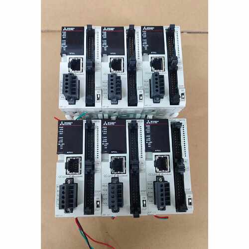 询价下单成色漂亮三菱PLC FX5UC-32MT/D，实物拍摄6台，