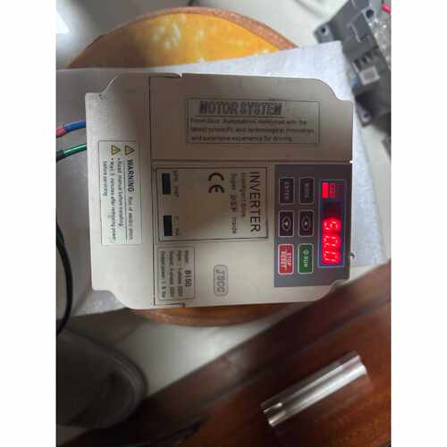 议价JSCC变频器1.5kw 220V  一台 二手拆机 实物图