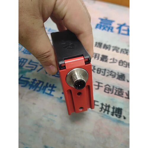 议价Leuze劳易测LSE96MA182W44激光传维修