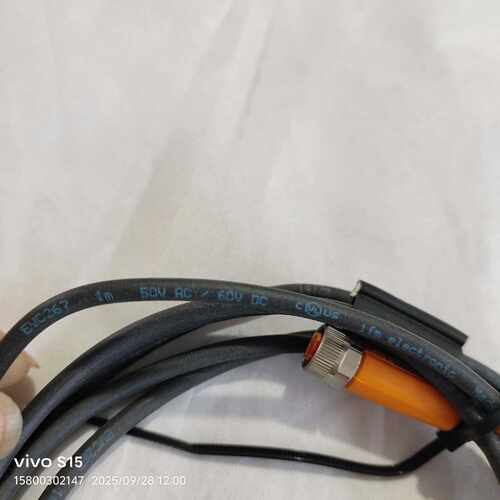 全新IFM易福门工业连接线，型号EVC267，线长1米。黑色议价