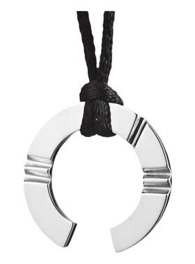 镜面抛光梦克拉钨金吊坠出众质感