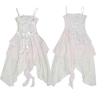 daytoday日常研究所天使の泪流浪感碎花格子拼接不规则吊带连衣裙