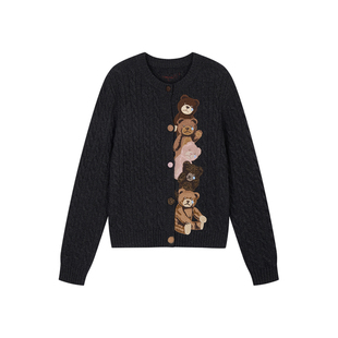 UOOYAA/乌丫2026冬季新款「Petty Teddy」复古刺绣绞花毛开衫