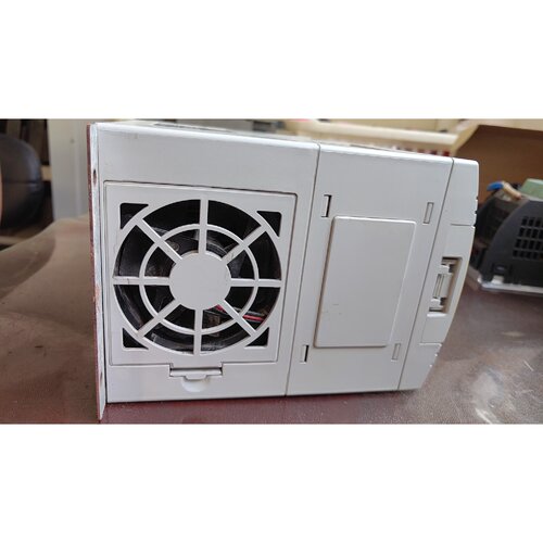 议价深圳康变频器E350-4T3R7G/5R5L一台，实物