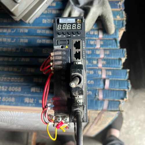 【询价】汇川驱动器，IS620PS2R8I，400w，，成色如图适用