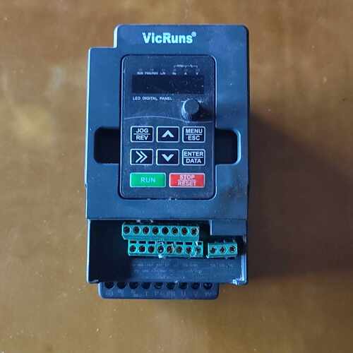 溢价-沃森 变频器，VD100A-2S-0.7G变频器220V