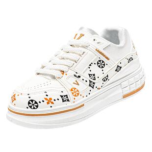 男鞋2026新款春季高级感百搭休闲运动板鞋青少年厚底增高小白潮鞋