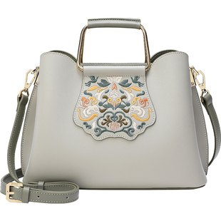 【宝藏新品】中国风精致刺绣中年大容量妈妈休闲手提杀手包斜挎