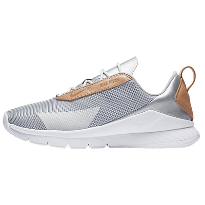 Nike金属银网面ao0796运动休闲鞋