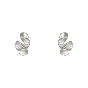 奶油花边银色雾面几何异性耳钉女2026新款爆款个性小众巨好看设计