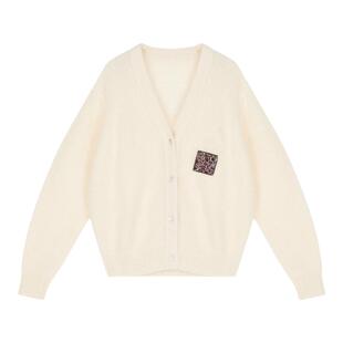 JNBY/江南布衣春秋季针织开衫V领上衣短款马海毛羊毛简约宽松毛衣