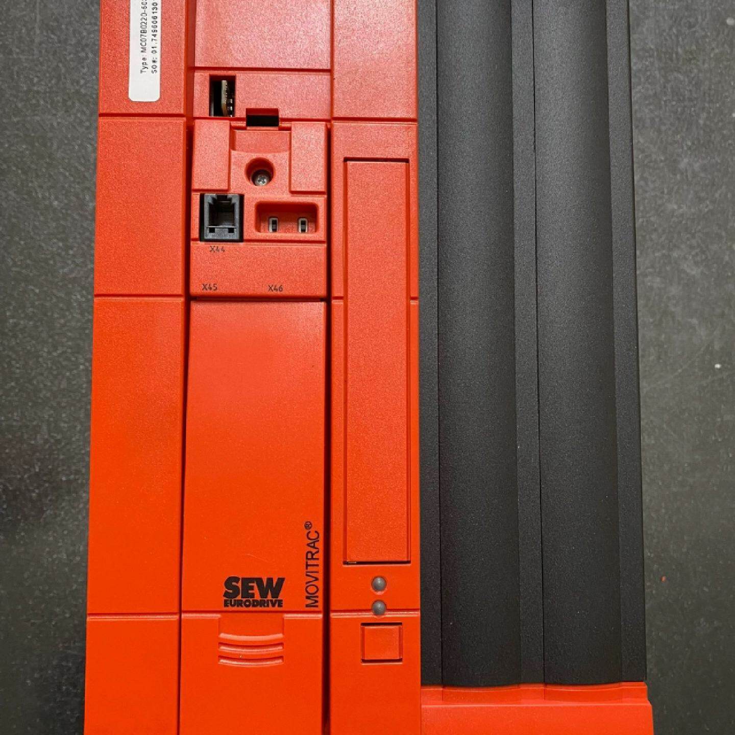 议价SEW变频器型号MC07B0220-503-4-00 全新原装现货