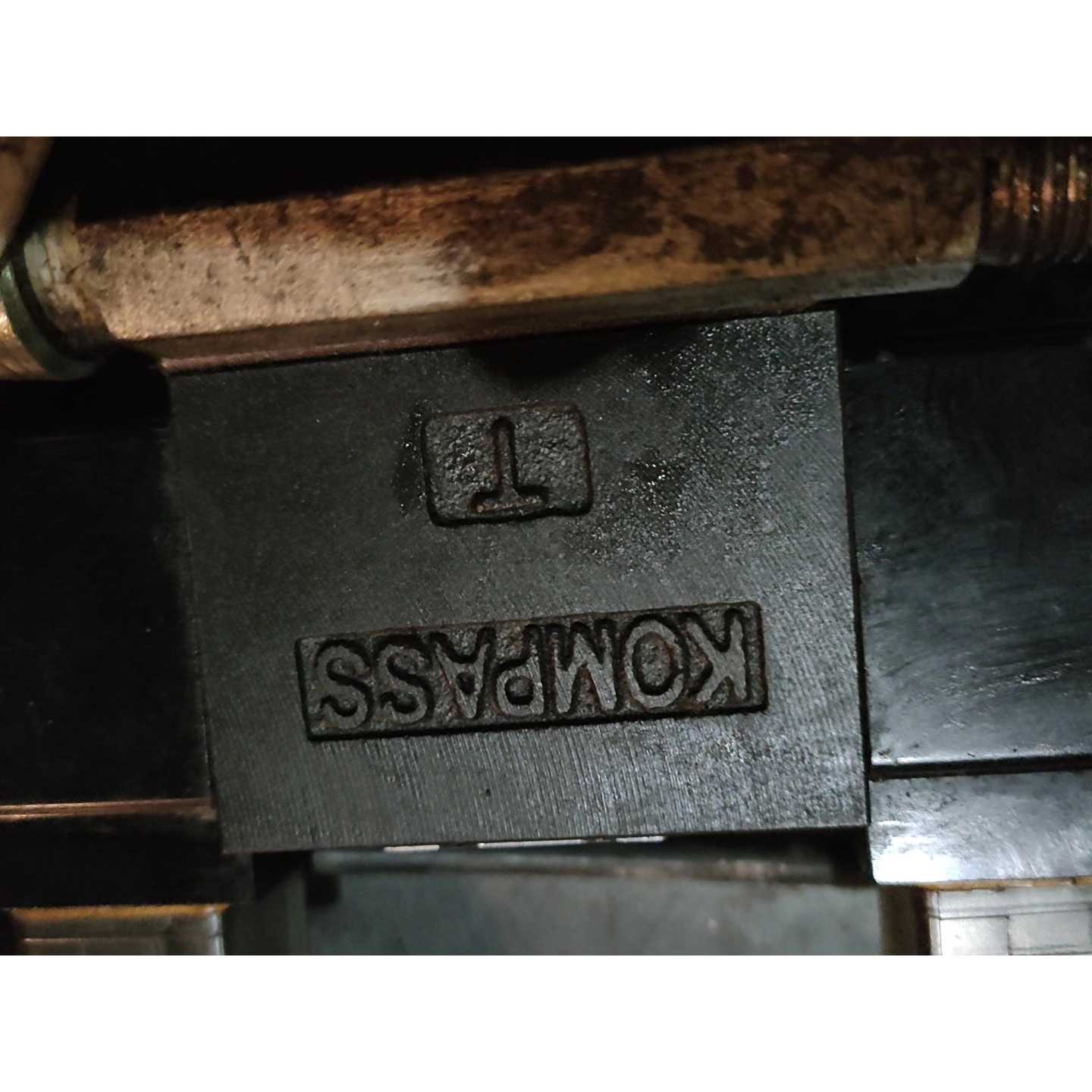 议价原装拆机的正常使用的KOMPASS康百世电磁阀 D5-02-