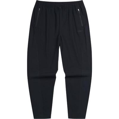 侧身拼接格纹打造身形，时尚有型