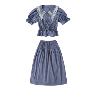 迟伞伞精致少女感马吉拉蓝格纹刺绣尖领上衣高腰a字半身裙套装夏