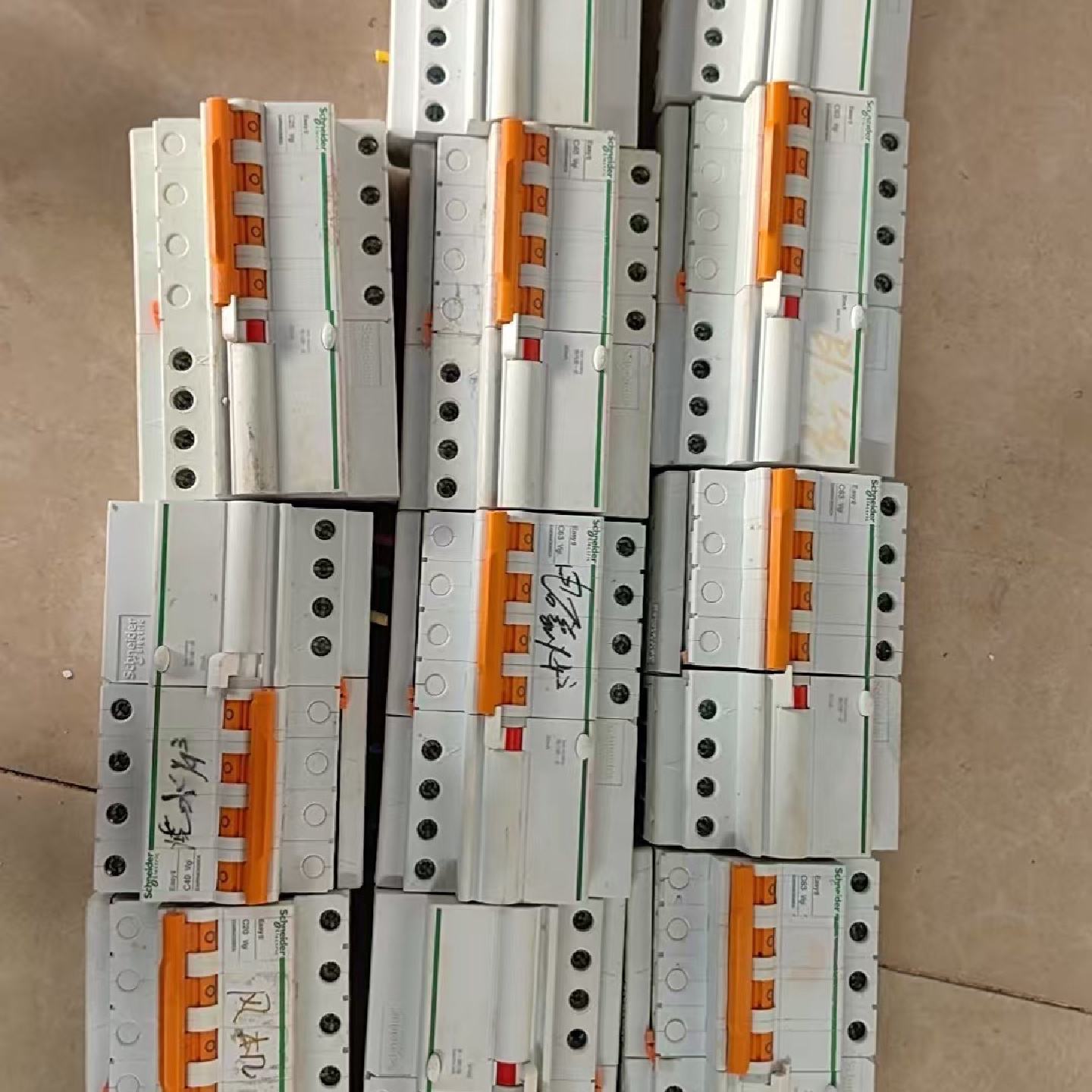议价施耐德EA9漏电保护器4P 20C25A32A40A63A原维修